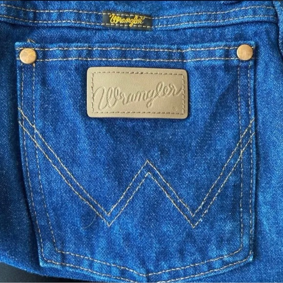 Wrangler Women’s Jeans 28X36 (Fits 25” Waist) - Picture 6 of 6